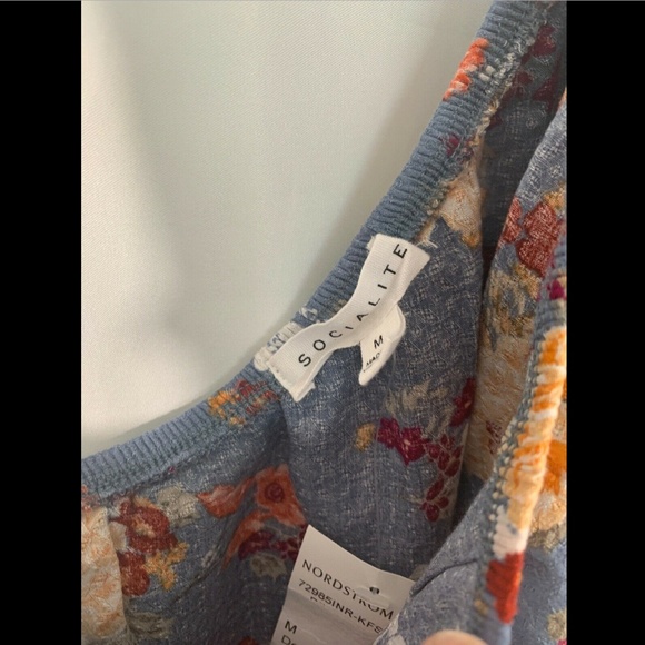 NEW $45 Socialite Convertible Layered Blouse - Picture 4 of 8